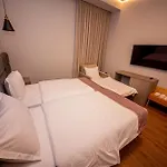 Center 4* Tirana