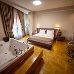 Hotel Center 4*