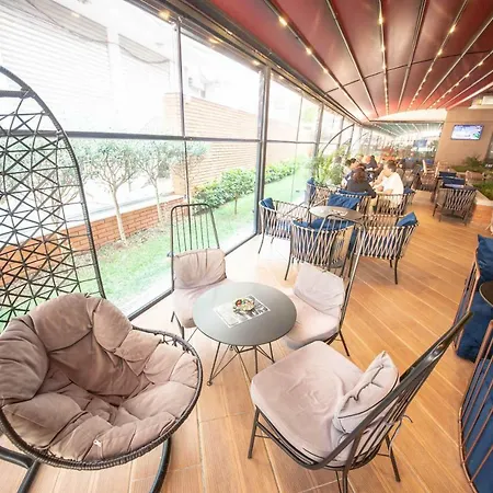 Center 酒店 地拉那