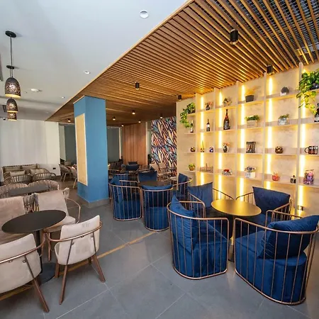 Center Ξενοδοχείο Τίρανα