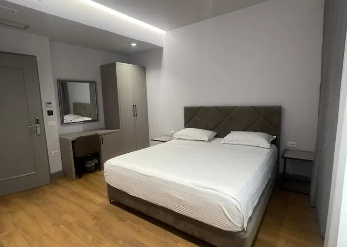 Center 4* Tirana