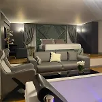 Center Hotel