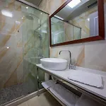 Center فندق تيرانا