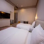Center 4* Tirana