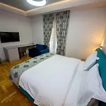 Center Hotel