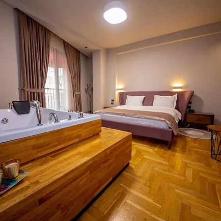 Center Hotel 4*