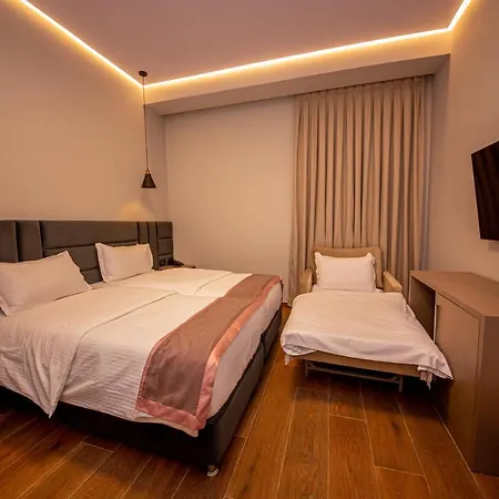 Center Hotel