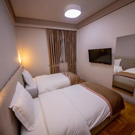 Center Hotel
