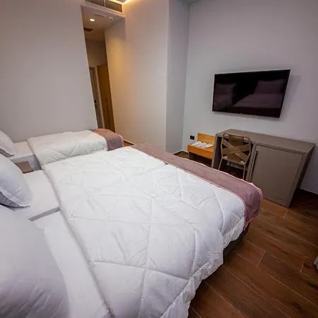 Center Hotel