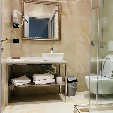 Center Hotel 4*