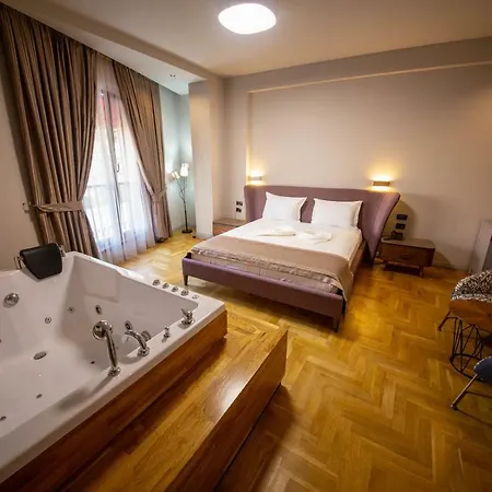 Hotell Center 4*